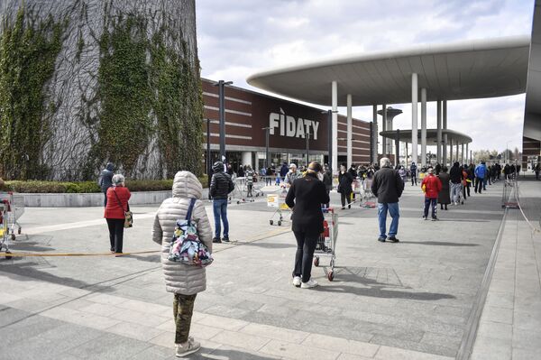 Бергамо в эпидемию COVID-19 - от страха к надежде Бергамо в эпидемию COVID-19 - от страха к надежде - Sputnik Латвия