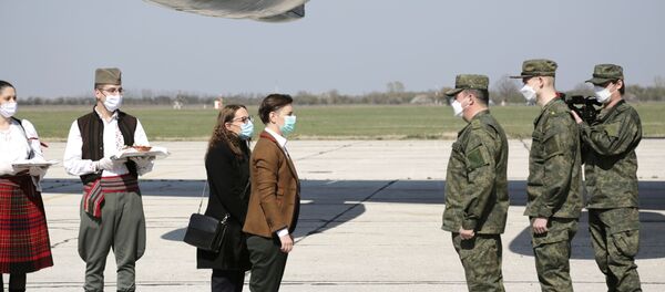 Гуманитарная помощь из РФ прибыла в Сербию  - Sputnik Латвия