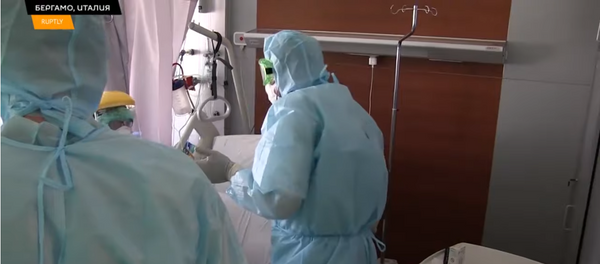 Полевой госпиталь в Бергамо развернут: медики готовятся к приему пациентов Полевой госпиталь в Бергамо развернут: медики готовятся к приему пациентов - Sputnik Latvija