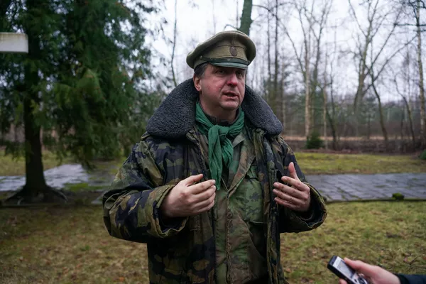 Спите, орлы боевые: что в Латвии происходит с останками героев Первой мировой Спите, орлы боевые: что в Латвии происходит с останками героев Первой мировой - Sputnik Латвия