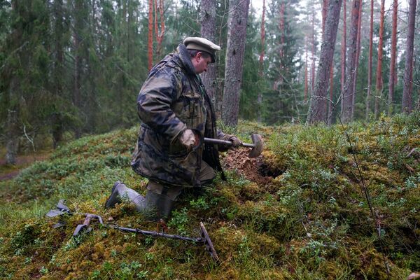 Бойцов Красной армии в Латвии не перезахоронят: планы нарушил коронавирус Бойцов Красной армии в Латвии не перезахоронят: планы нарушил коронавирус - Sputnik Латвия