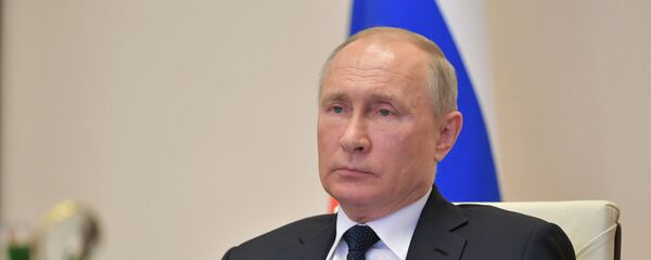 Президент РФ В. Путин в режиме видеоконференции провел совещание с руководителями субъектов РФ Президент РФ В. Путин в режиме видеоконференции провел совещание с руководителями субъектов РФ - Sputnik Latvija