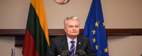 Президент Литвы Гитанас Науседа на видеосвязи с президентами балтийских стран - Sputnik Latvija