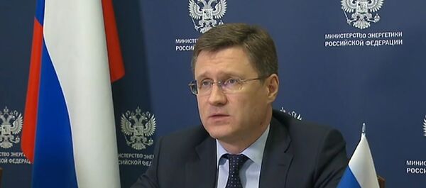 Министр энергетики России рассказывает о сделке по сокращению добычи нефти - Sputnik Латвия