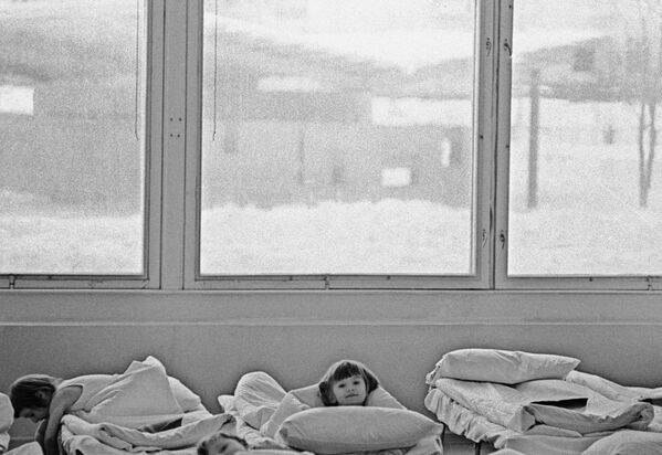 Всплеск заболеваемости гриппом. В детском отделении одной из московских клиник. 1967 год - Sputnik Латвия