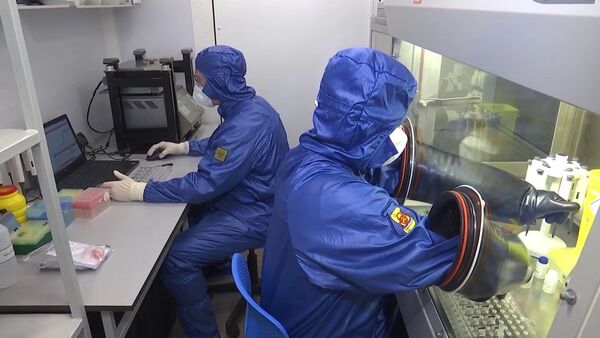 Работа российской полевой биолаборатории в Италии - Sputnik Латвия
