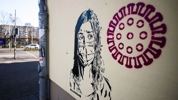 Граффити на тему коронавируса в Берлине - Sputnik Latvija