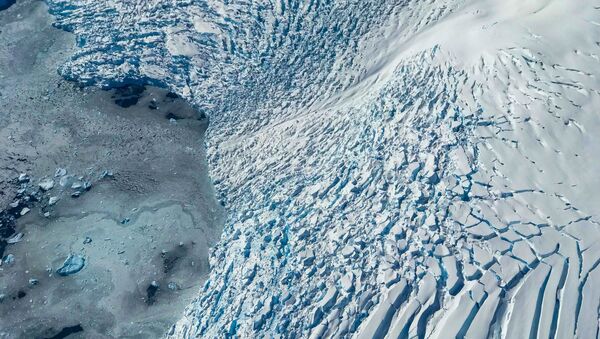 Вид на ледник и льдины на море  - Sputnik Latvija