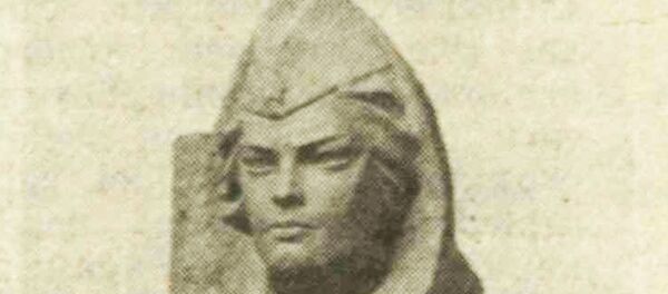 Снайпер Эрика Гайле. Скульптура. Автор: Лея Айзиковна Новоженец Снайпер Эрика Гайле. Скульптура. Автор: Лея Айзиковна Новоженец - Sputnik Latvija