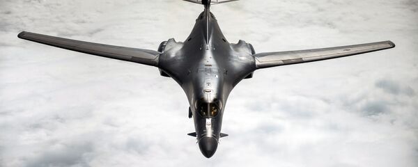 Бомбардировщик B-1 Lancer ВВС США Бомбардировщик B-1 Lancer ВВС США - Sputnik Latvija