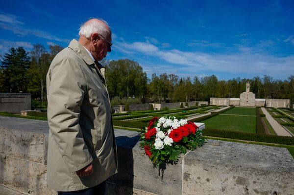 Чужой праздник: как и почему верхушка Латвии пытается отказаться от Дня Победы - Sputnik Латвия