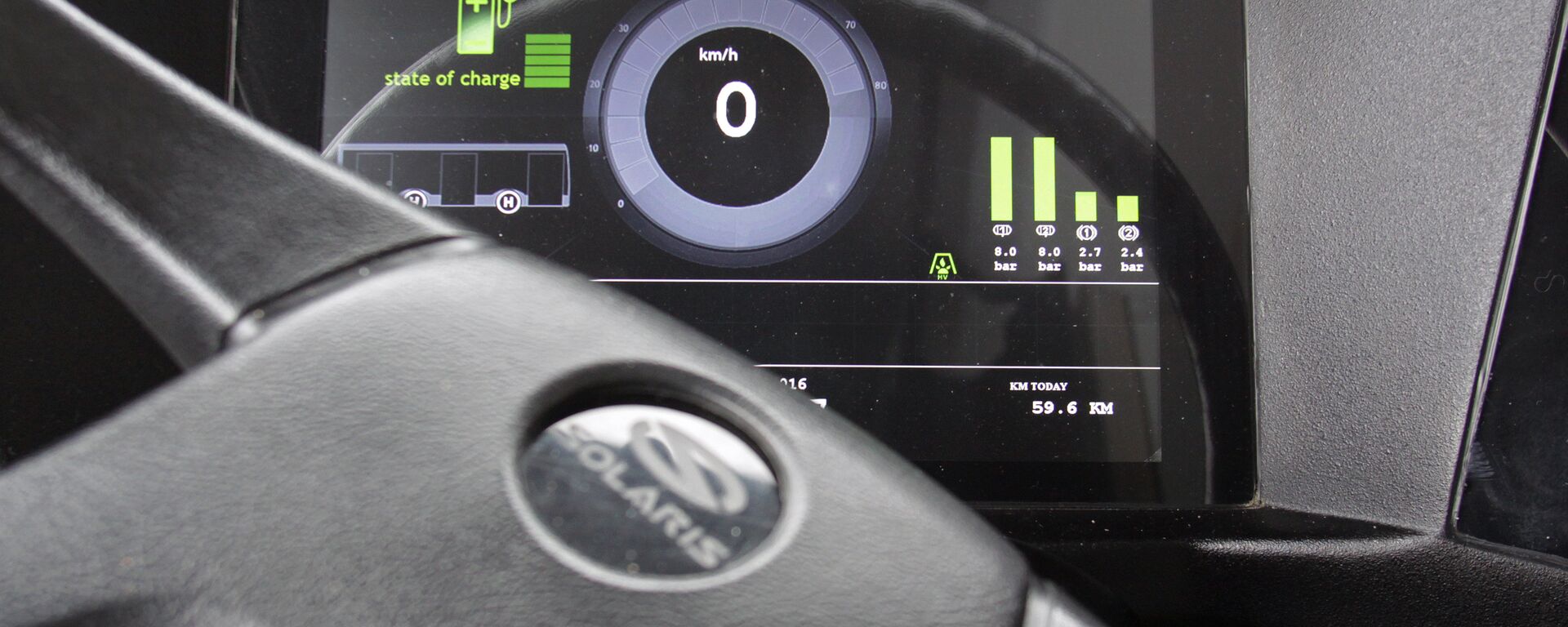 Приборная панель электробуса - Sputnik Латвия, 1920, 23.03.2026