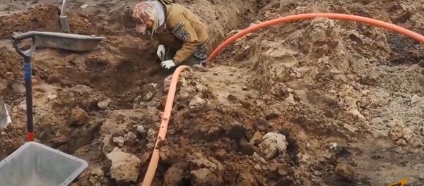 Эхо войны: в Латвии на месте концлагеря нашли останки пленных красноармейцев Эхо войны: в Латвии на месте концлагеря нашли останки пленных красноармейцев - Sputnik Latvija