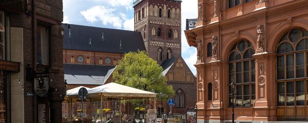 Улица Смилшу, Домская площадь и здание Рижской биржи - Sputnik Латвия