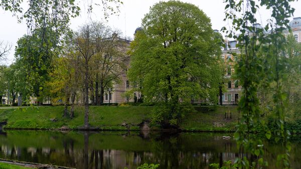 Рижский канал и здание Латвийского университета - Sputnik Латвия