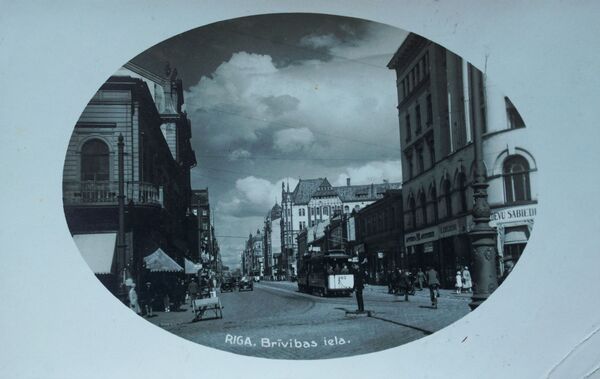 Рига, которую мы потеряли: вдоль по Александровской - Sputnik Латвия