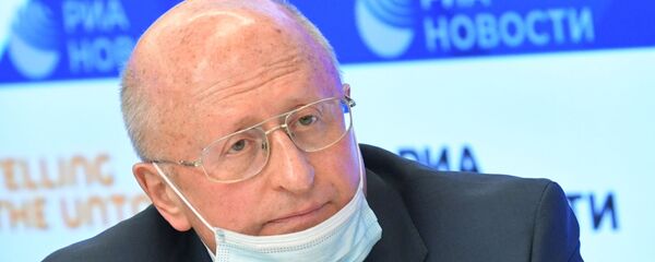 Академик РАН, директор НИЦ эпидемиологии и микробиологии имени Гамалеи Александр Гинцбург - Sputnik Латвия