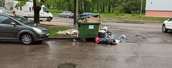Мусорный бак в Риге - Sputnik Latvija