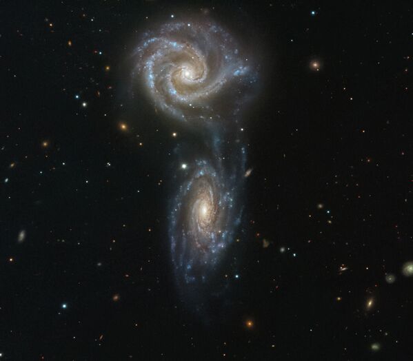 Спиральные взаимодействующие галактики NGC 5426 и NGC 5427 - Sputnik Латвия