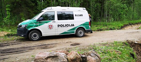 Автомобиль литовской полиции, архивное фото Автомобиль литовской полиции, архивное фото - Sputnik Latvija