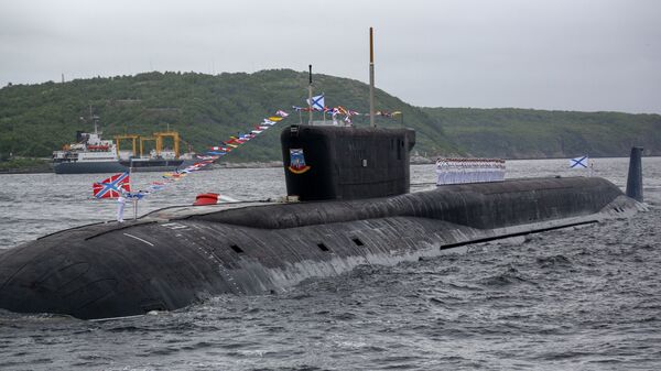 Атомный ракетный подводный крейсер стратегического назначения Юрий Долгорукий в Кольском заливе  - Sputnik Latvija