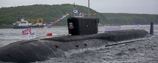 Атомный ракетный подводный крейсер стратегического назначения Юрий Долгорукий в Кольском заливе  Атомный ракетный подводный крейсер стратегического назначения Юрий Долгорукий в Кольском заливе  - Sputnik Latvija