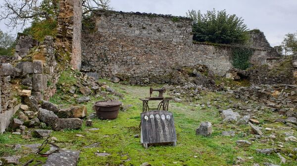 Самая жестокая расправа СС во Франции: трагедия Орадур-Сюр-Глан - Sputnik Латвия