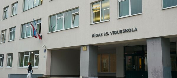 Здание 95-й Рижской средней школы Здание 95-й Рижской средней школы - Sputnik Latvija