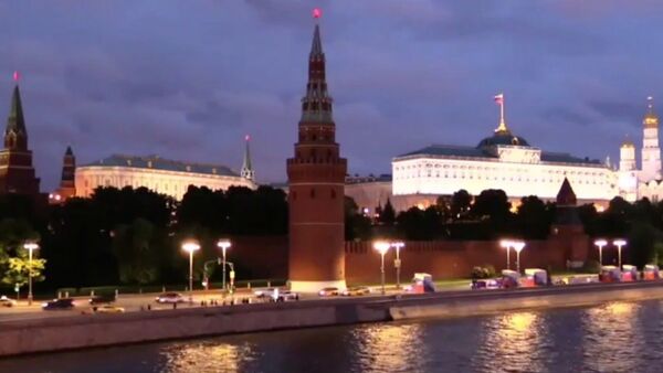 Световая инсталляция на стенах Кремля в честь Дня России - Sputnik Латвия