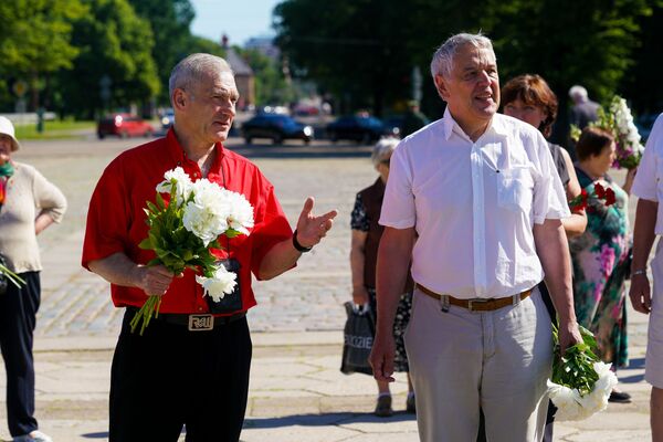 Кто не помнит прошлого, тот не владеет будущим: в Латвии вспоминали начало войны - Sputnik Латвия