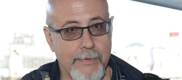 Российский режиссер, теле- и радиоведущий, педагог, киножурналист Давид Шнейдеров - Sputnik Латвия