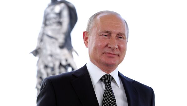 Президент РФ В. Путин выступил с обращением к гражданам России - Sputnik Латвия