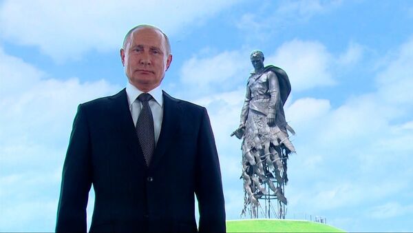 Обращение Владимира Путина к россиянам в преддверии основного дня голосования по Конституции - Sputnik Латвия
