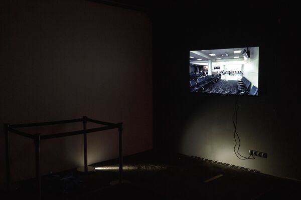 Без поцелуев: в Риге открылась инсталляция-рефлексия на новую коронавирусную реальность - Sputnik Латвия