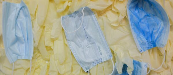 Выставка белорусской художницы Марии Гвардейцевой ''NO HUGS and KISSES в Риге - Sputnik Латвия