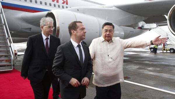 Председатель правительства РФ Д.Медведев прибыл в Манилу на саммит АТЭС - Sputnik Латвия