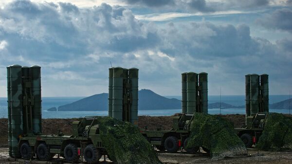 Зенитный ракетный комплекс С-400 Триумф в Крыму. - Sputnik Latvija