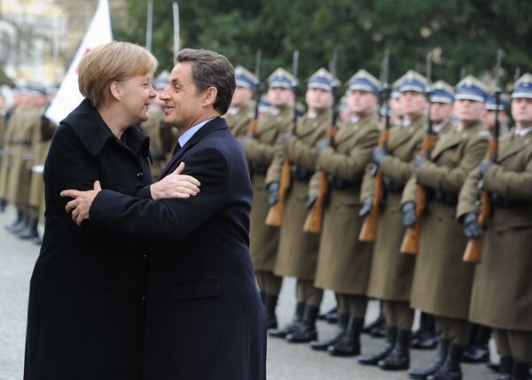 Канцлер Германии Ангела Меркель и президент Франции Николя Саркози, 2011 год - Sputnik Латвия