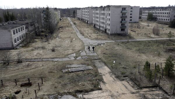 Панорама города-призрака бывшей советской военной радиолокационной станции возле Скрунды - Sputnik Latvija