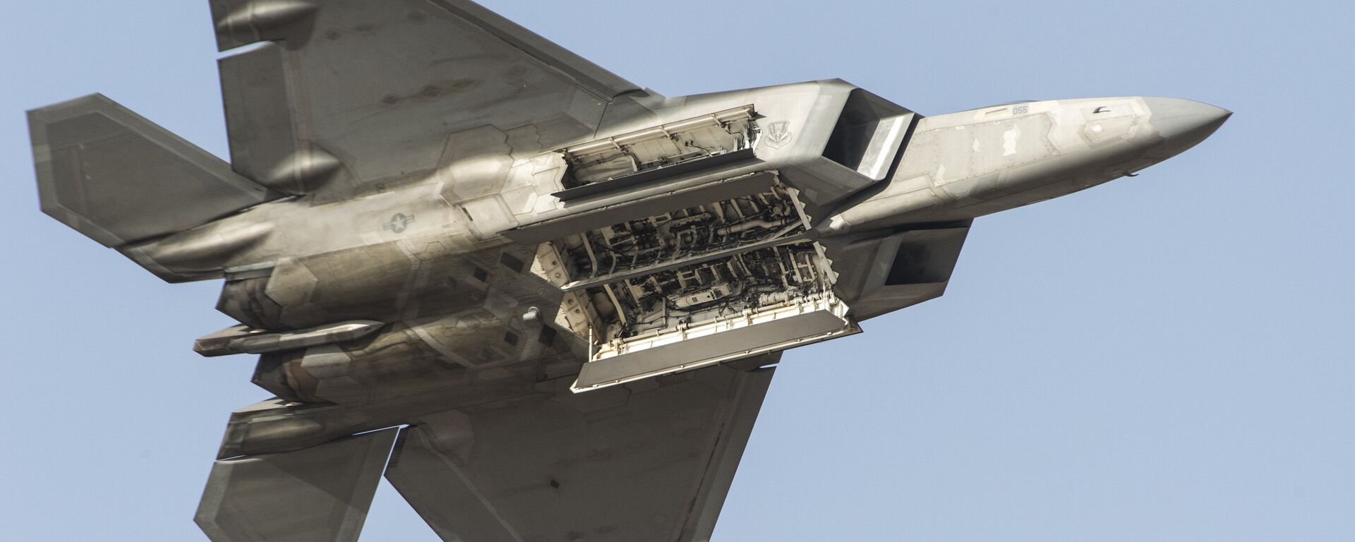 Истребитель F-22 ВВС США - Sputnik Латвия, 1920, 04.12.2017