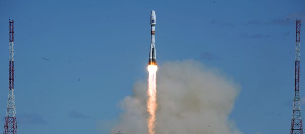 Первый пуск ракеты-носителя с космодрома Восточный Первый пуск ракеты-носителя с космодрома Восточный - Sputnik Latvija