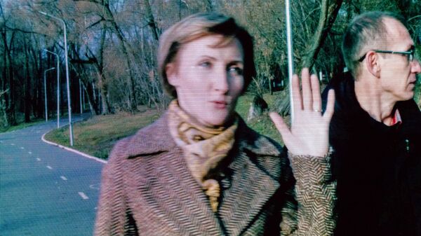 Кадры документального фильма о хирурге Ренате Акчурине Близко к сердцу. Пациентка, которой Акчурин пришил руку Кадры документального фильма о хирурге Ренате Акчурине Близко к сердцу. Пациентка, которой Акчурин пришил руку - Sputnik Латвия