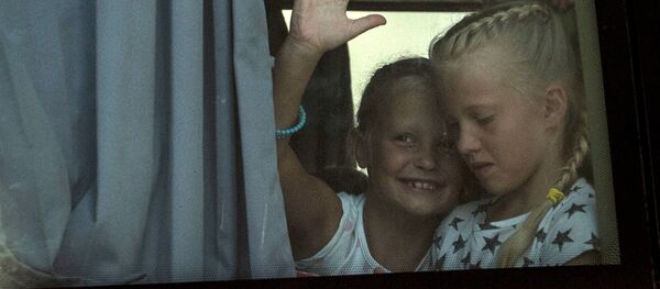 Дети в автобусе - Sputnik Латвия
