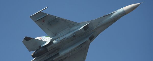 Iznīcinātājs Su-27 Iznīcinātājs Su-27 - Sputnik Latvija