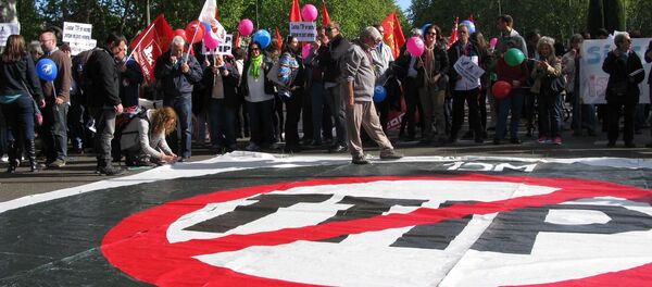 Акции протеста против соглашений о трансатлантической торговле в Европе Акции протеста против соглашений о трансатлантической торговле в Европе - Sputnik Latvija