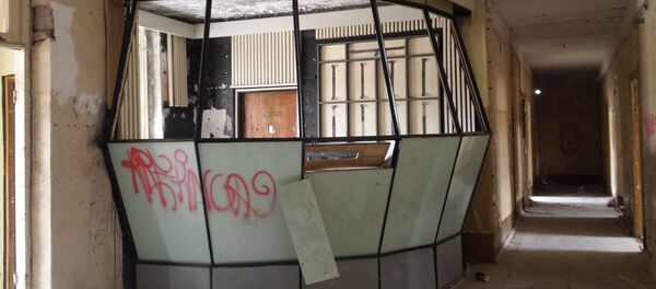 Проходная в штаб военного городка в Скрунде - Sputnik Латвия