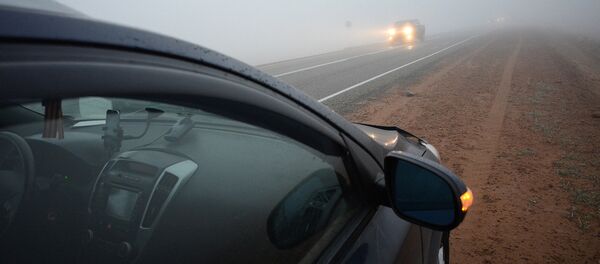 Утренний туман по дороге - Sputnik Латвия