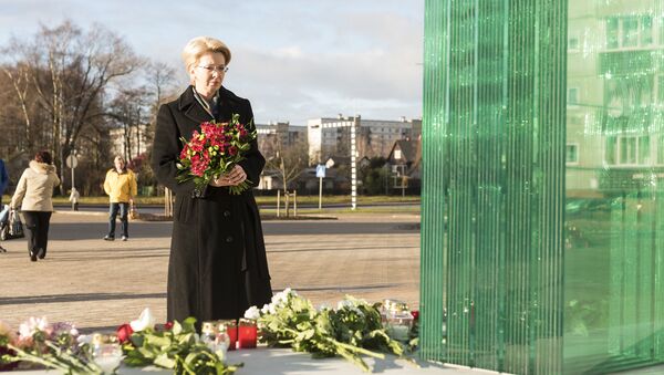 Памятник жертвам трагедии в Золитуде - Sputnik Латвия