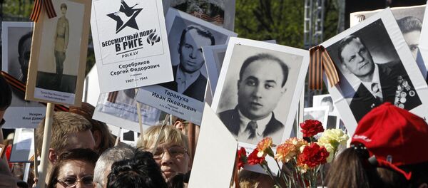 Шествие Бессмертного полка в Риге - Sputnik Латвия
