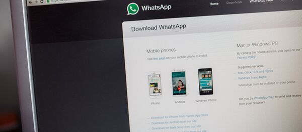 Сайт приложения WhatsApp на экране компьютера Сайт приложения WhatsApp на экране компьютера - Sputnik Латвия